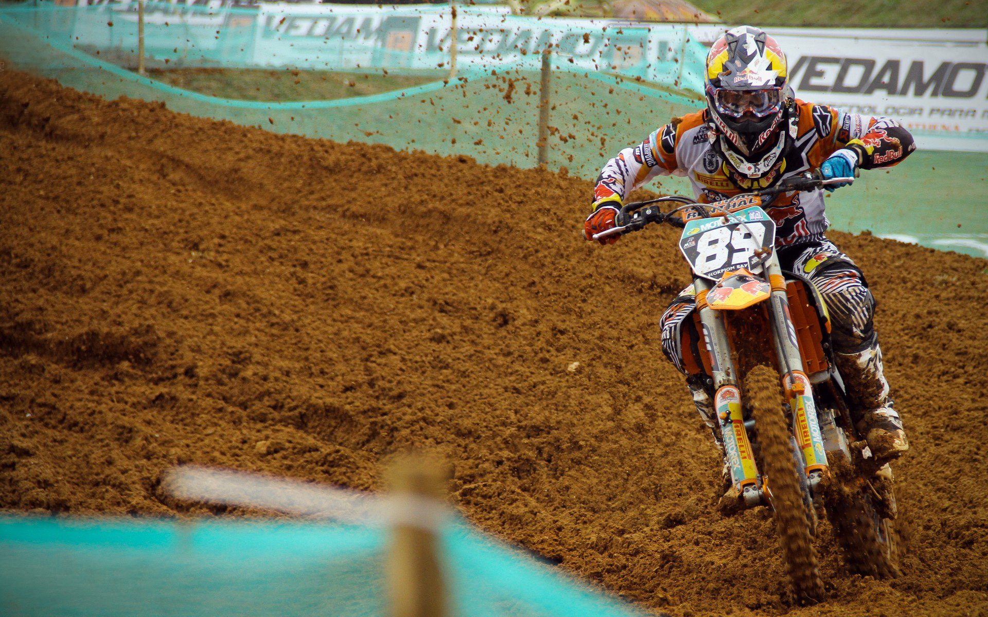 意甲球员受限空间下的传控效率与认知干预的实验研究