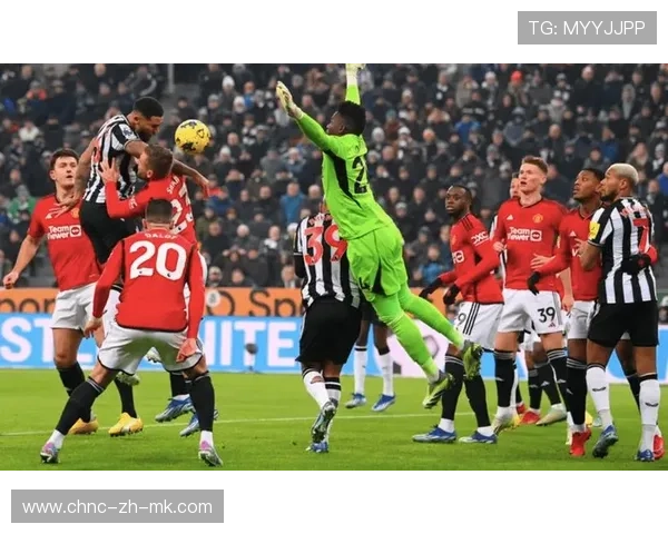 曼联前压过深被打身后